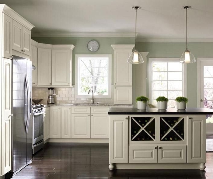 Off White Painted Kitchen Cabinets In French Vanilla Masterbrand
