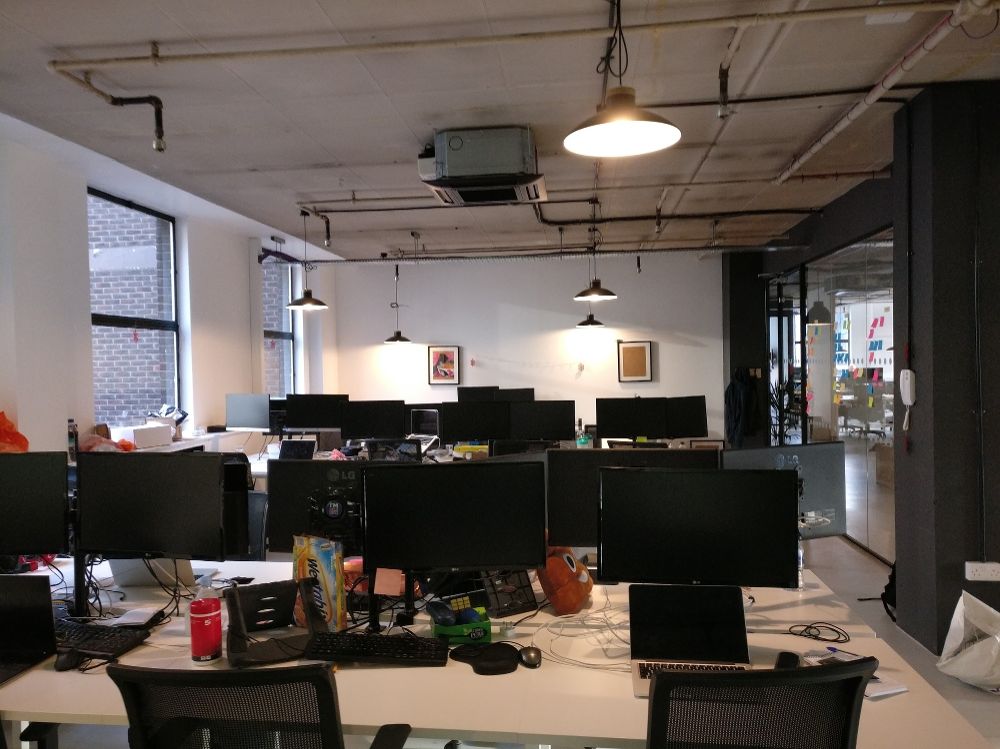 Office Developer Contemporary On Throughout Walking Through A Developer Office Incredible On Inside Jinn Photo Glassdoor Co Uk 15