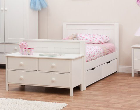 girls white single bed