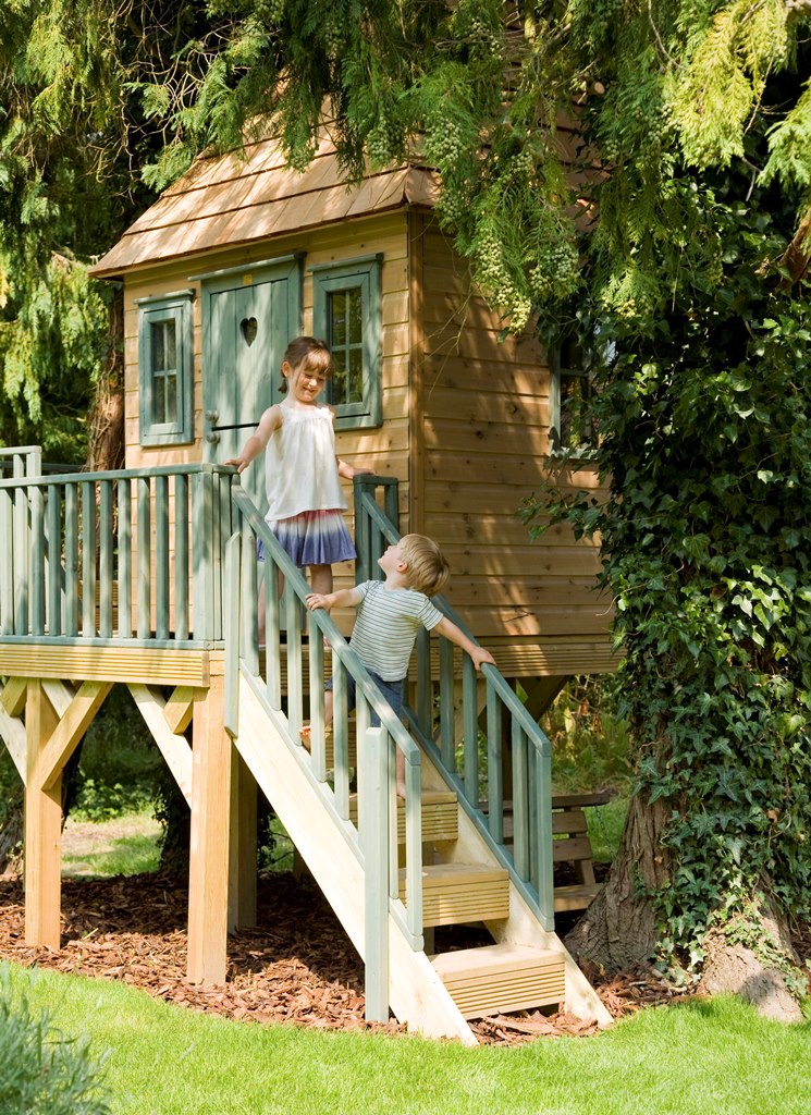 childrens wooden house for garden
