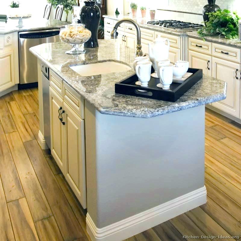 34 Fantastic Kitchen Islands With Sinks