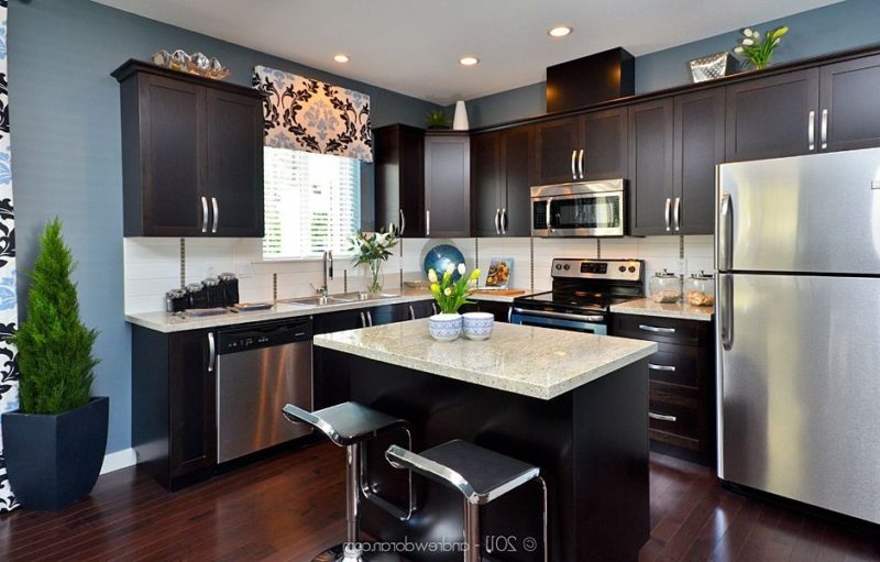 Kitchen Kitchens With Dark Cabinets And Light Countertops