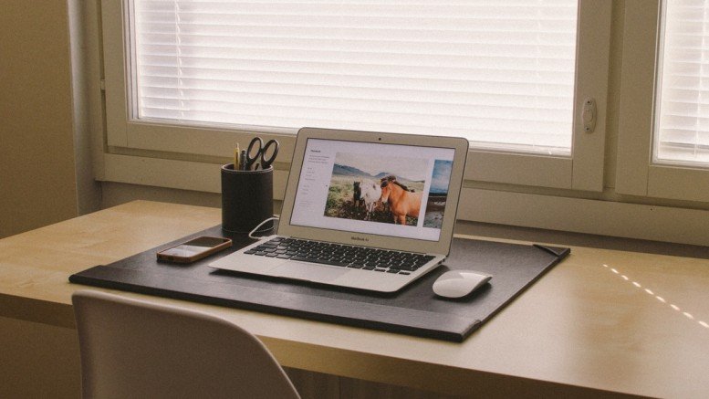 Office Tidy Office Stunning On In Infographic What Your Desk Says