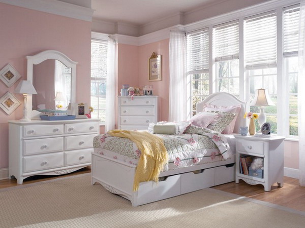 white bedroom for girl